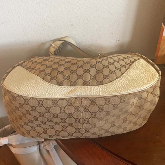 Gucci Monogram Satchel Bag - Picture 3 of 15